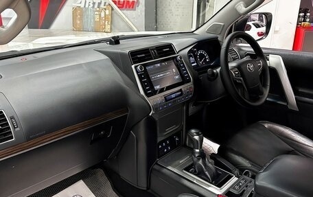 Toyota Land Cruiser Prado 150 рестайлинг 2, 2018 год, 4 190 000 рублей, 18 фотография