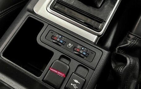 Toyota Land Cruiser Prado 150 рестайлинг 2, 2018 год, 4 190 000 рублей, 31 фотография