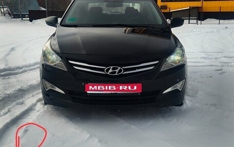 Hyundai Solaris II рестайлинг, 2015 год, 930 000 рублей, 1 фотография