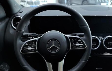 Mercedes-Benz GLA, 2022 год, 2 890 000 рублей, 11 фотография