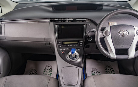 Toyota Prius, 2011 год, 1 229 000 рублей, 9 фотография