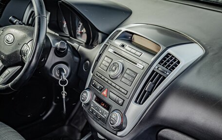 KIA cee'd I рестайлинг, 2011 год, 700 000 рублей, 19 фотография