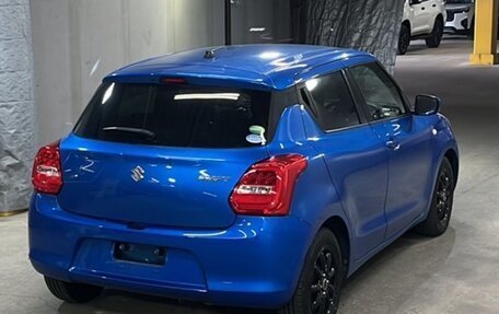 Suzuki Swift V, 2022 год, 920 000 рублей, 2 фотография