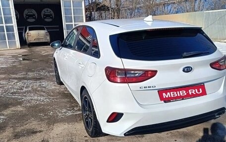 KIA cee'd III, 2020 год, 1 700 000 рублей, 2 фотография