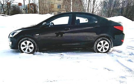 Hyundai Solaris II рестайлинг, 2015 год, 930 000 рублей, 3 фотография