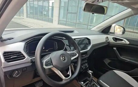 Volkswagen T-Cross I, 2022 год, 1 652 000 рублей, 14 фотография