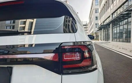 Volkswagen T-Cross I, 2022 год, 1 652 000 рублей, 9 фотография