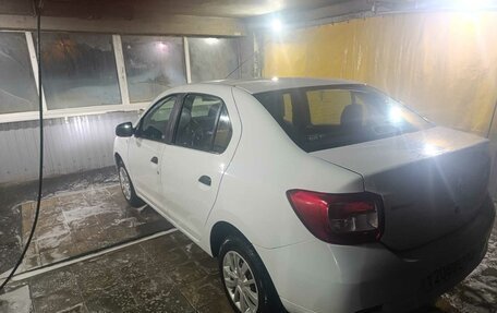 Renault Logan II, 2018 год, 845 000 рублей, 2 фотография