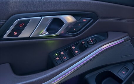 BMW 3 серия, 2019 год, 3 999 000 рублей, 22 фотография