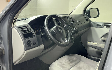 Volkswagen Caravelle T5, 2013 год, 1 355 950 рублей, 7 фотография