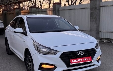 Hyundai Solaris II рестайлинг, 2018 год, 1 320 000 рублей, 1 фотография