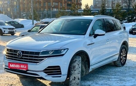 Volkswagen Touareg III, 2020 год, 5 490 000 рублей, 2 фотография