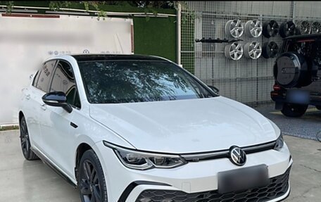 Volkswagen Golf VIII, 2022 год, 1 800 000 рублей, 1 фотография