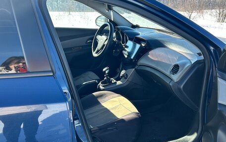 Chevrolet Cruze II, 2011 год, 600 000 рублей, 7 фотография