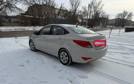 Hyundai Solaris II рестайлинг, 2014 год, 830 000 рублей, 3 фотография