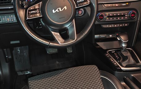 KIA cee'd III, 2022 год, 2 400 000 рублей, 10 фотография