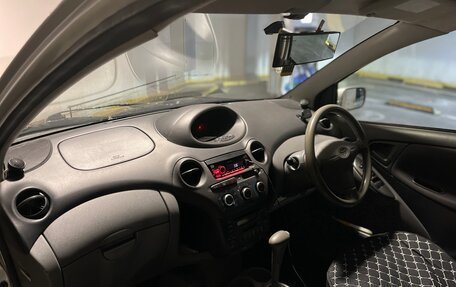 Toyota Vitz, 2001 год, 280 000 рублей, 10 фотография