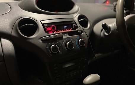 Toyota Vitz, 2001 год, 280 000 рублей, 11 фотография