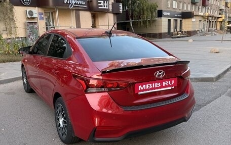 Hyundai Solaris II рестайлинг, 2017 год, 1 300 000 рублей, 8 фотография