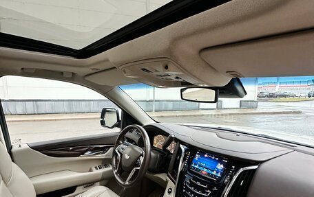 Cadillac Escalade IV, 2015 год, 4 500 000 рублей, 23 фотография