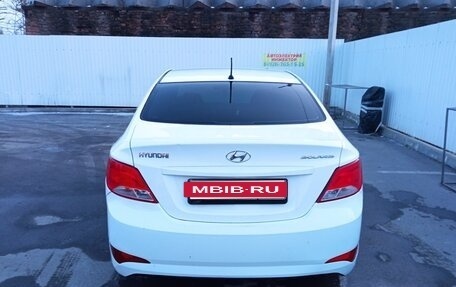 Hyundai Solaris II рестайлинг, 2015 год, 980 000 рублей, 2 фотография