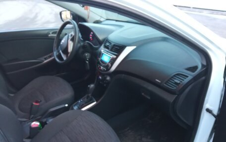 Hyundai Solaris II рестайлинг, 2015 год, 980 000 рублей, 5 фотография