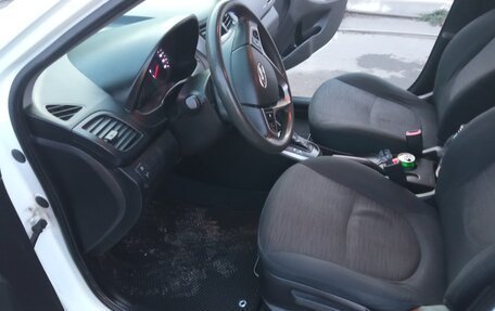 Hyundai Solaris II рестайлинг, 2015 год, 980 000 рублей, 8 фотография