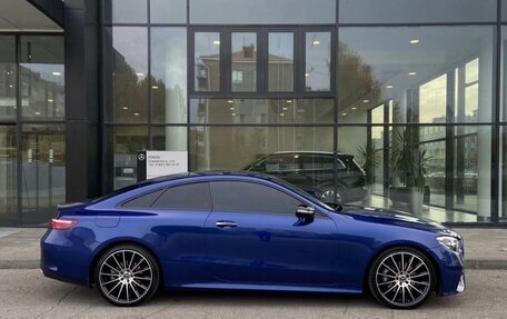 Mercedes-Benz E-Класс, 2021 год, 4 990 000 рублей, 4 фотография