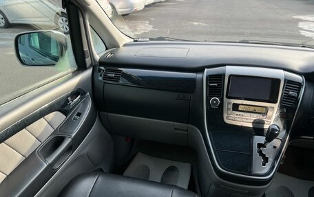 Toyota Alphard III, 2005 год, 1 729 000 рублей, 14 фотография