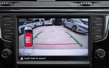 Volkswagen Touran III, 2021 год, 1 990 000 рублей, 14 фотография