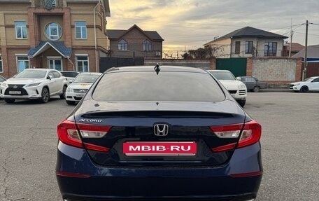 Honda Accord IX рестайлинг, 2019 год, 1 800 000 рублей, 4 фотография