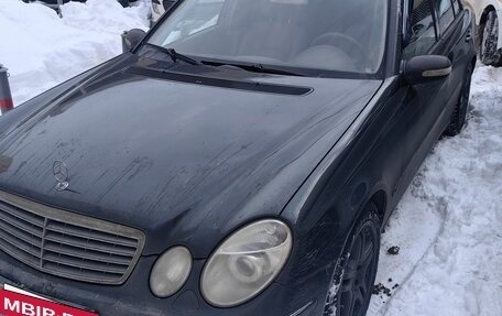 Mercedes-Benz E-Класс, 2002 год, 750 000 рублей, 2 фотография