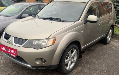 Mitsubishi Outlander III рестайлинг 3, 2008 год, 1 050 000 рублей, 3 фотография