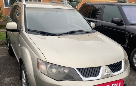 Mitsubishi Outlander III рестайлинг 3, 2008 год, 1 050 000 рублей, 2 фотография