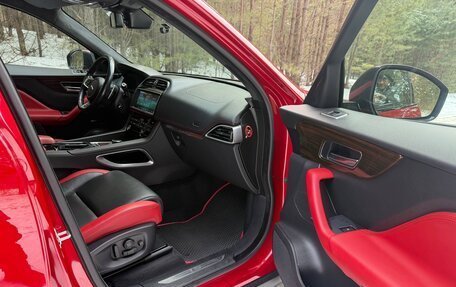 Jaguar F-Pace, 2016 год, 2 500 000 рублей, 18 фотография