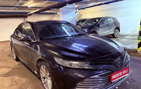 Toyota Camry, 2019 год, 2 390 000 рублей, 5 фотография