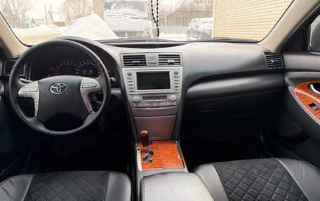 Toyota Camry, 2010 год, 1 330 000 рублей, 10 фотография