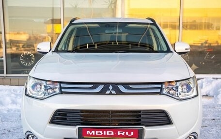 Mitsubishi Outlander III рестайлинг 3, 2013 год, 1 248 000 рублей, 5 фотография