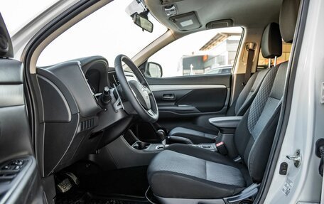 Mitsubishi Outlander III рестайлинг 3, 2013 год, 1 248 000 рублей, 15 фотография