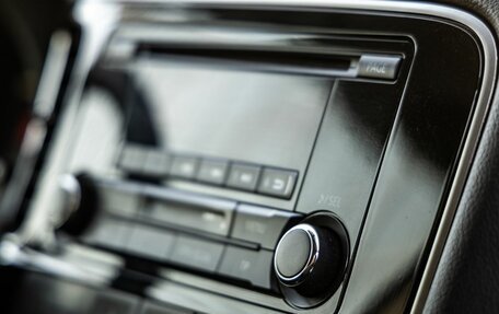 Mitsubishi Outlander III рестайлинг 3, 2013 год, 1 248 000 рублей, 25 фотография