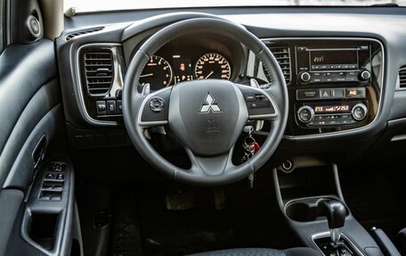 Mitsubishi Outlander III рестайлинг 3, 2013 год, 1 248 000 рублей, 16 фотография