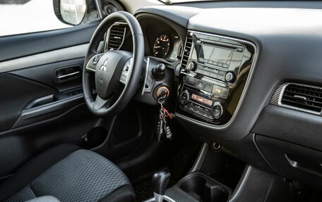 Mitsubishi Outlander III рестайлинг 3, 2013 год, 1 248 000 рублей, 28 фотография