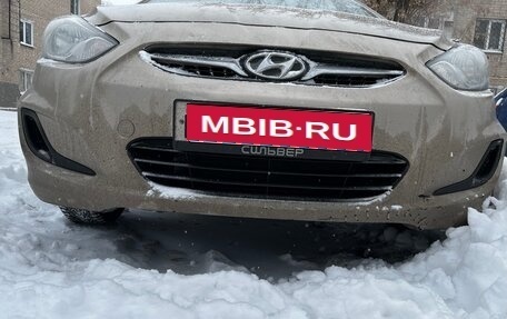 Hyundai Solaris II рестайлинг, 2011 год, 750 000 рублей, 1 фотография