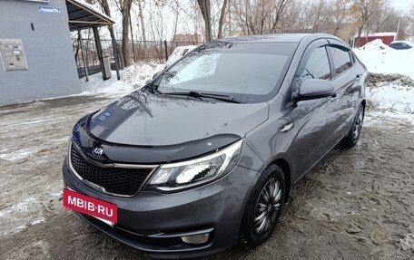 KIA Rio III рестайлинг, 2015 год, 990 000 рублей, 3 фотография