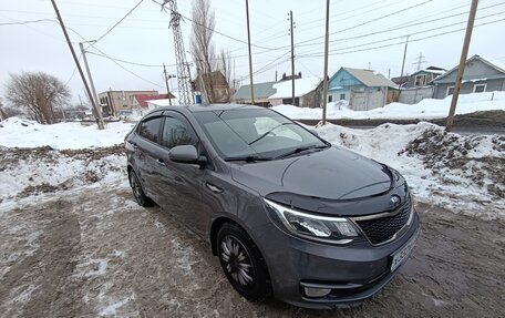 KIA Rio III рестайлинг, 2015 год, 990 000 рублей, 10 фотография