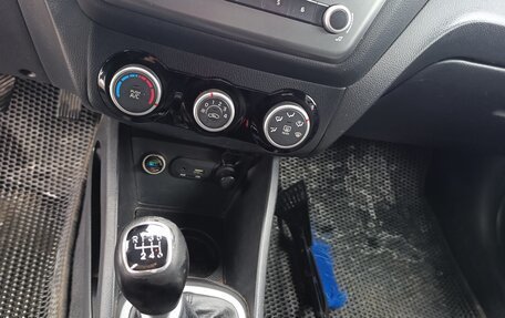 KIA Rio III рестайлинг, 2015 год, 990 000 рублей, 14 фотография