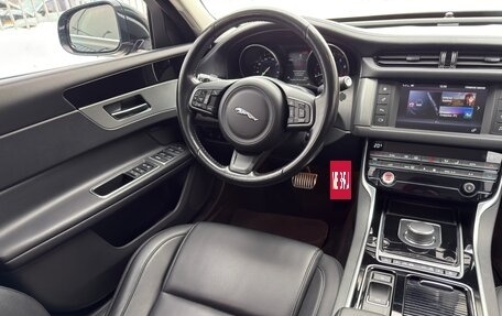 Jaguar XF II, 2017 год, 1 985 000 рублей, 21 фотография