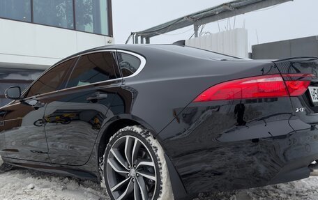 Jaguar XF II, 2017 год, 1 985 000 рублей, 29 фотография