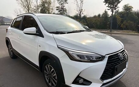 Toyota Yaris XP150 рестайлинг, 2022 год, 1 350 000 рублей, 3 фотография