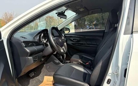 Toyota Yaris XP150 рестайлинг, 2022 год, 1 350 000 рублей, 8 фотография